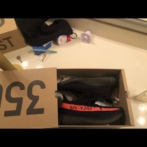 Yeezy Boost 350 V2